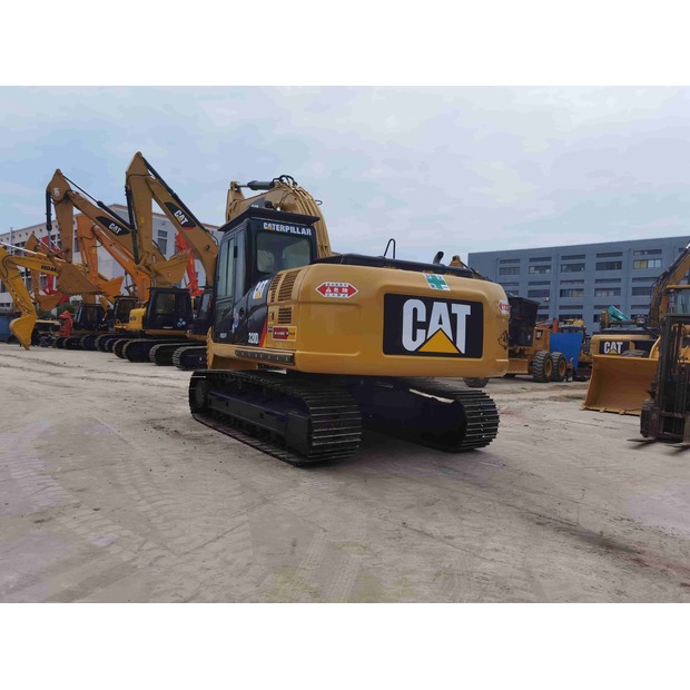 2024 Caterpillar 320D-49135754