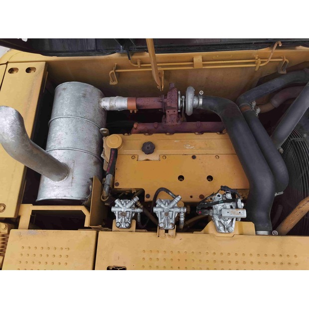 2024 Caterpillar 320D-49135756