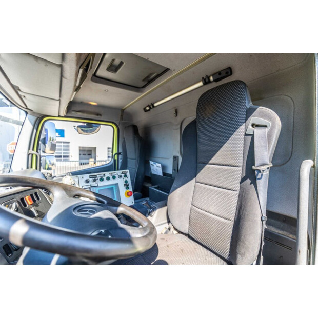 2011 Mercedes-Benz AXOR 1829L-49137160