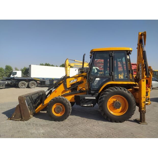 2018 جيه سي بي 3DX-49145297