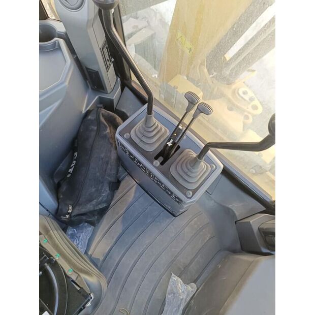 2024 كاتربيلر 424-49145426