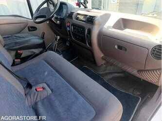 2000-renault-mascot-1489184-49147016