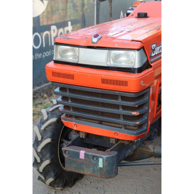 KUBOTA L1-235-49148602