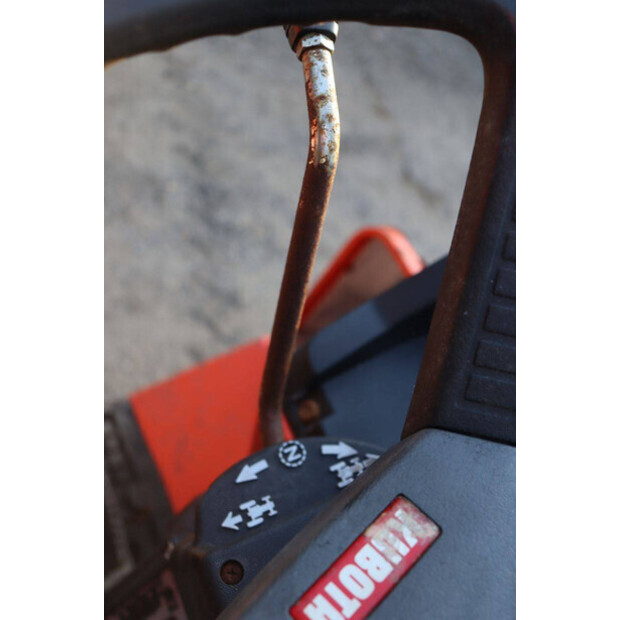 KUBOTA L1-235-49148620