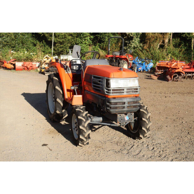 KUBOTA GT21-49148897