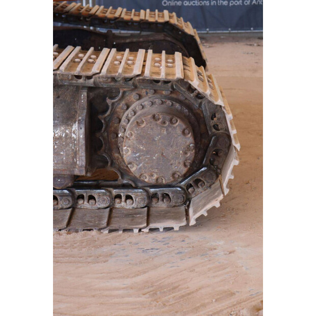 2015 هيتاشى ZAXIS 225USLC-5B-49149105