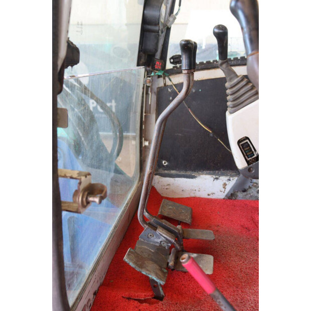 2013 اي اتش اي 60NS-49149486