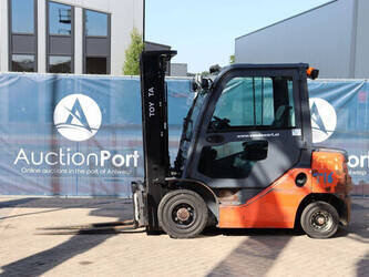 صورة ل رافعات 2014 تويوتا 02-8FDF25