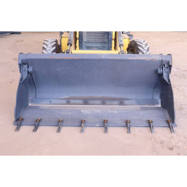 2017 New Holland B80B-49149884