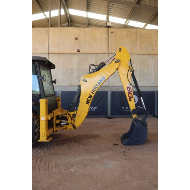 2017 New Holland B80B-49149891