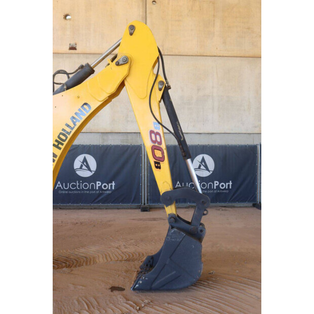 2017 New Holland B80B-49149892