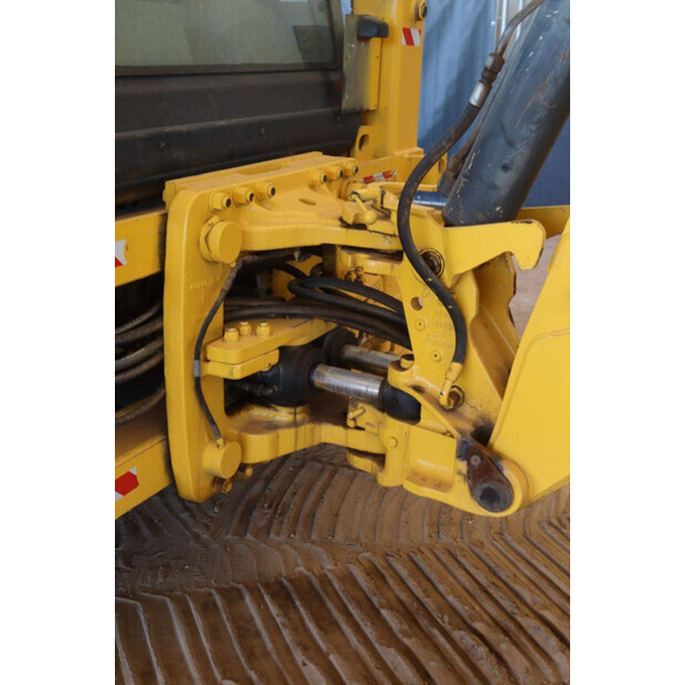 2017 New Holland B80B-49149895