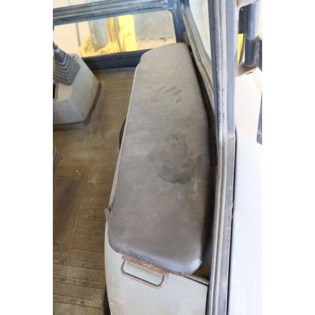 2017 New Holland B80B-49149906