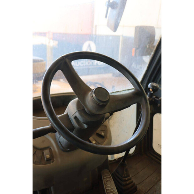 2017 New Holland B80B-49149909