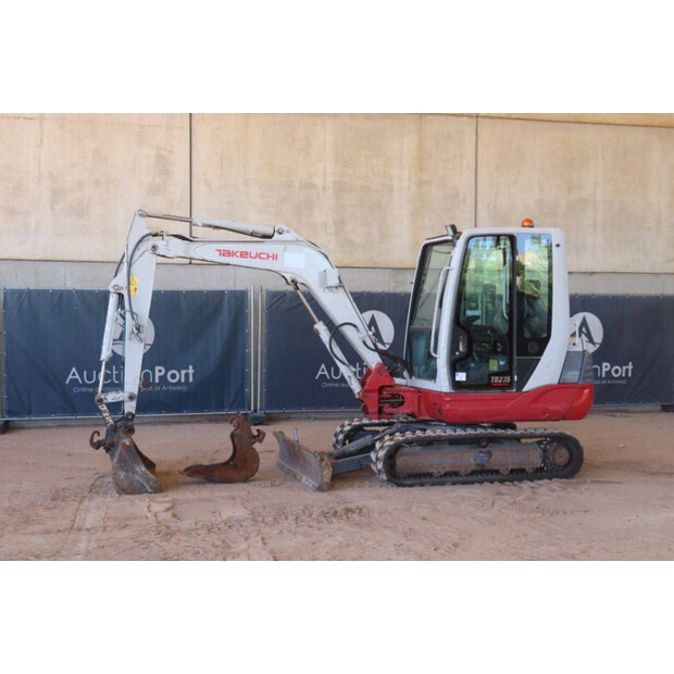 2019 TAKEUCHI TB235-49149991