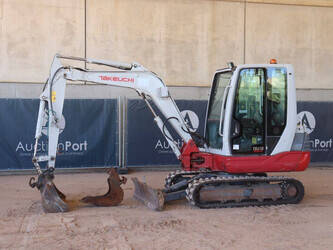 Image for 2019 TAKEUCHI TB235