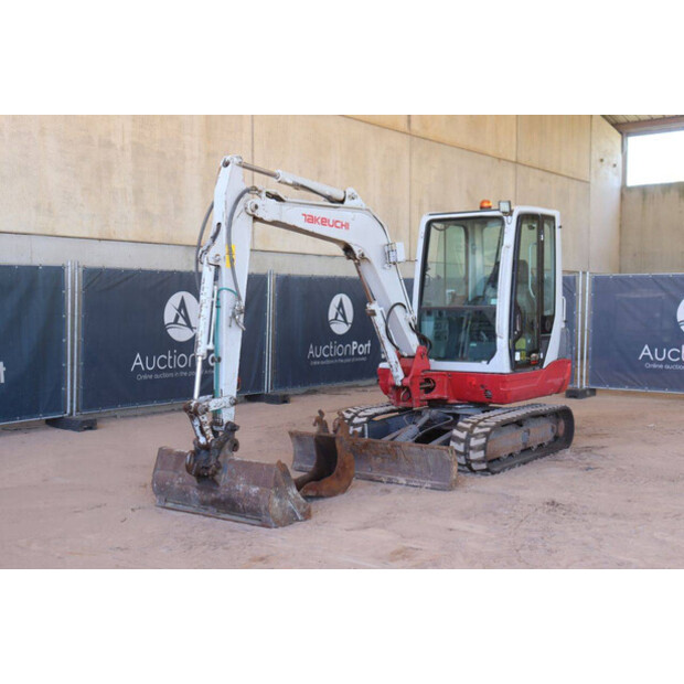 2019 TAKEUCHI TB235-49149999