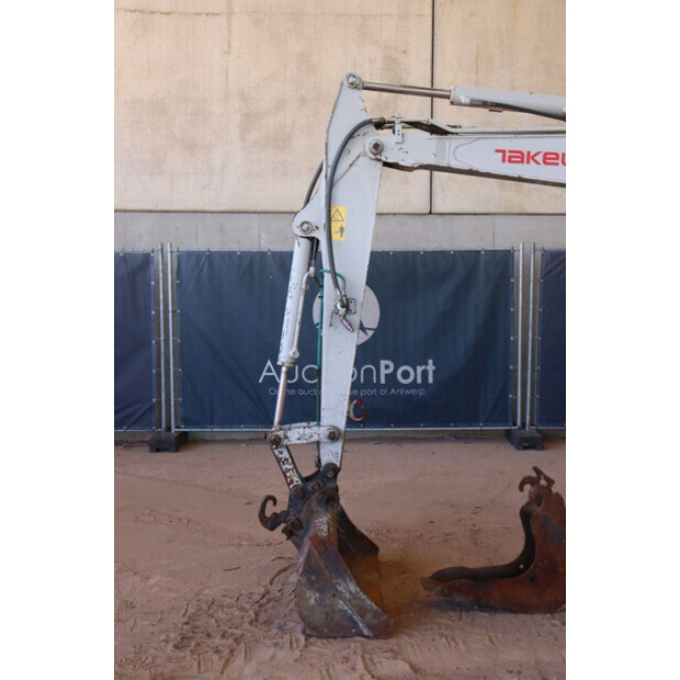 2019 TAKEUCHI TB235-49150001