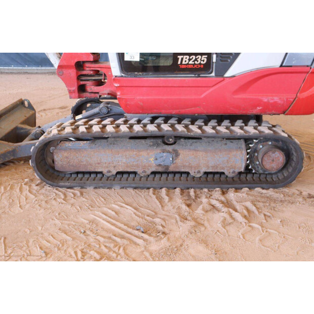 2019 TAKEUCHI TB235-49150013