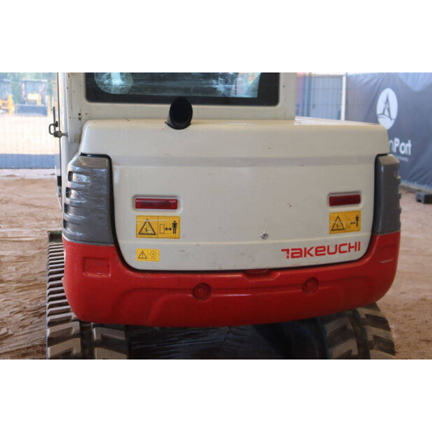 2019 TAKEUCHI TB235-49150017