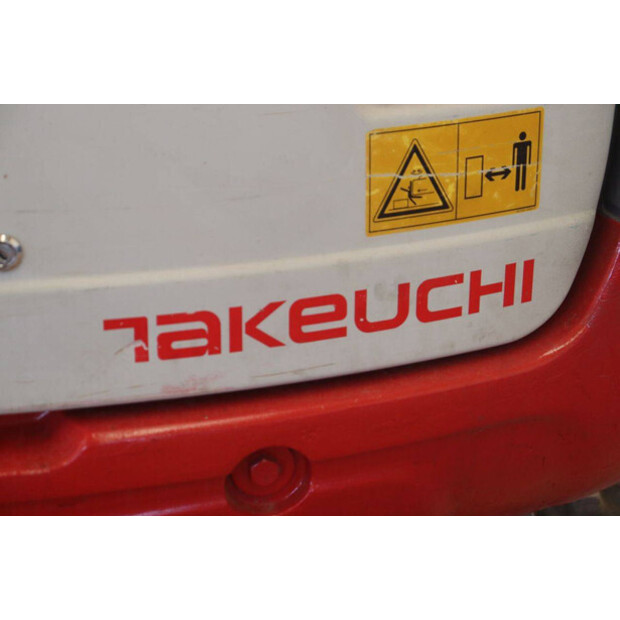 2019 TAKEUCHI TB235-49150018
