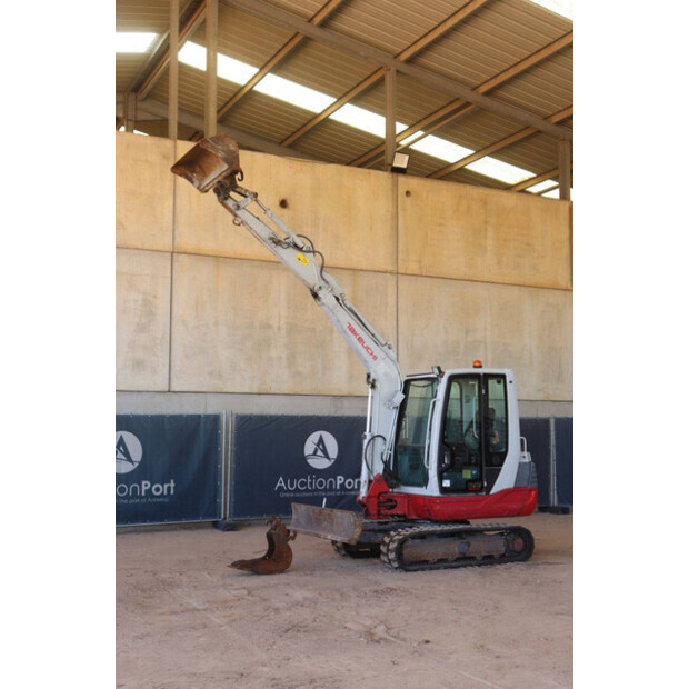 2019 TAKEUCHI TB235-49150030