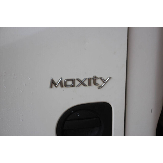 Renault Maxity 120 DXi-49150401