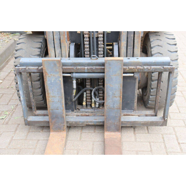 2005 Caterpillar DP30N-49150983