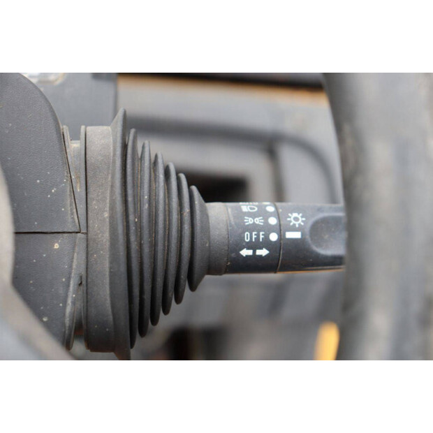 2005 Caterpillar DP30N-49150999
