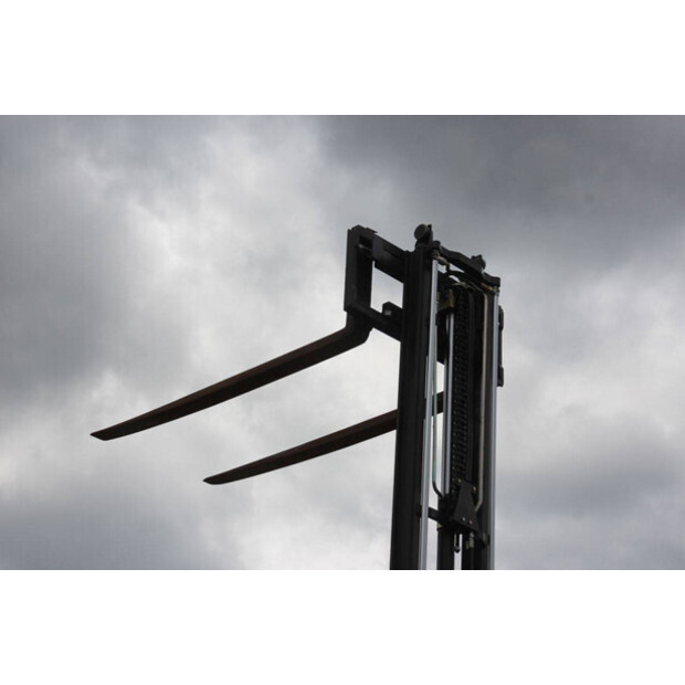 2012 Fenwick-Linde H18T-01-49151179