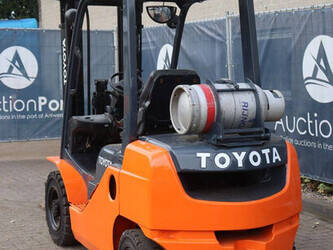 2018-toyota-02-8fgf25-49151183