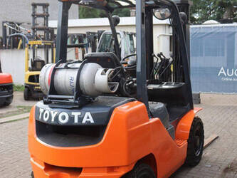 2018-toyota-02-8fgf25-49151185
