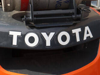 2018-toyota-02-8fgf25-49151198