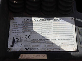 2018-toyota-02-8fgf25-49151207