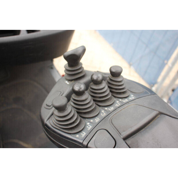 2015 Fenwick-Linde H20T-01-49151244