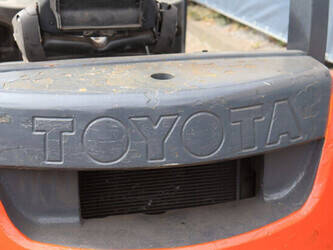 2013-toyota-02-8fdf18-1489344-49151271