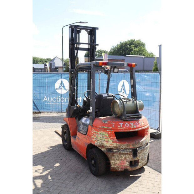 2011 Toyota 42-7FGF25-49151293
