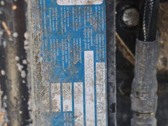 2011-toyota-42-7fgf25-1489345-49151322