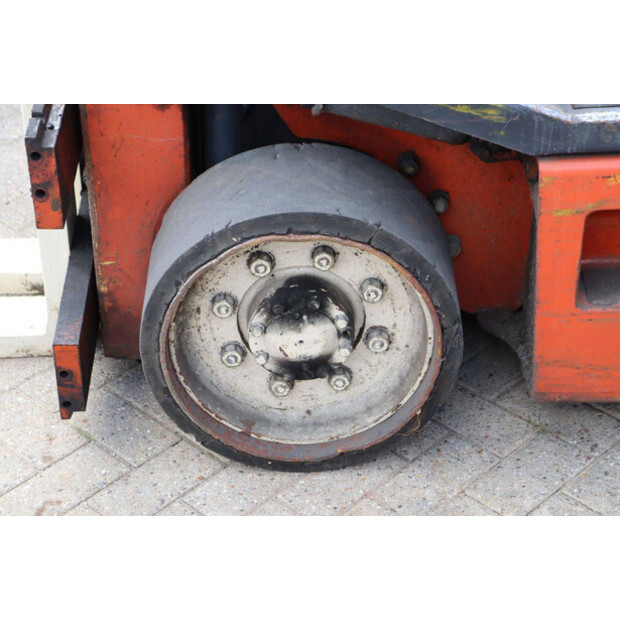 1995 NISSAN KCUGH02F350-49151408