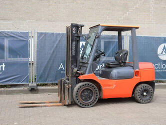 Image for LIFTS 2000 Toyota 62-7FDF30 for Sale in Belgium