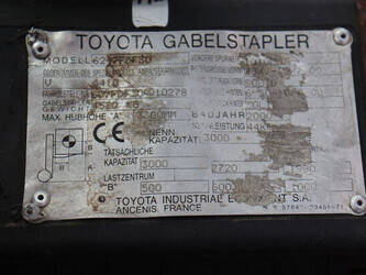 2000-toyota-62-7fdf30-1489352-49151530