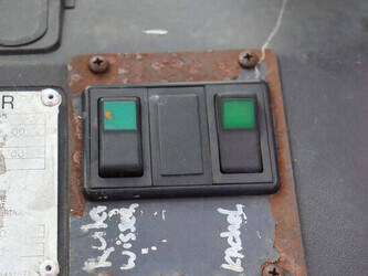 2000-toyota-62-7fdf30-1489352-49151531