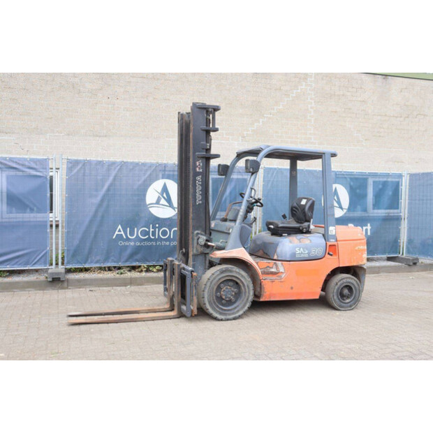 2002 تويوتا 02-7FDF30-49151611
