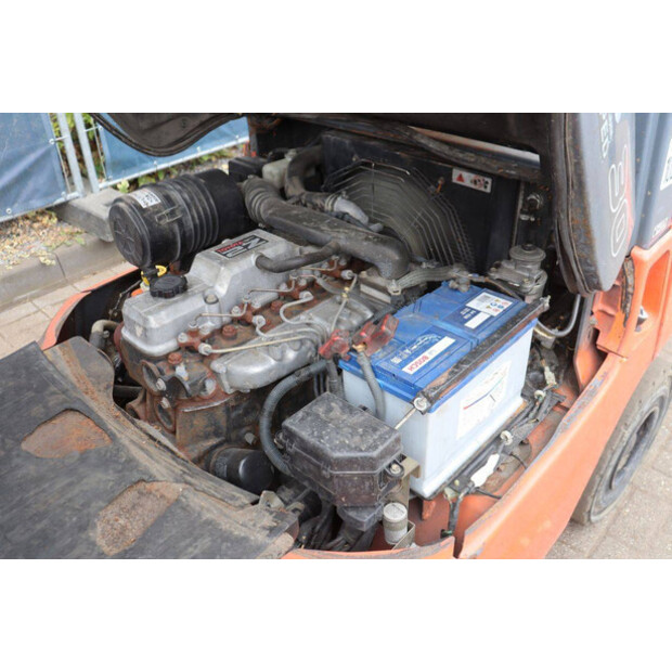 2002 تويوتا 02-7FDF30-49151643
