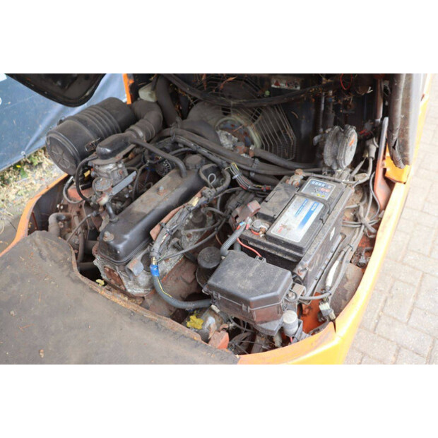 2004 Toyota 42-7FGF25-49151732