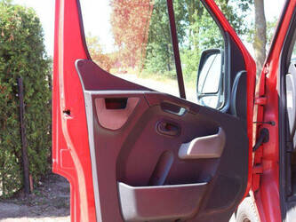 2013-renault-master-1489384-49152470
