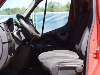 2013-renault-master-1489384-49152471