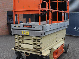 2011-jlg-3246-es-1489392-49152761