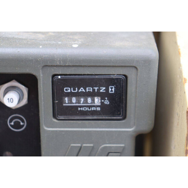 2011 جيه ال جي 3246 ES-49152795