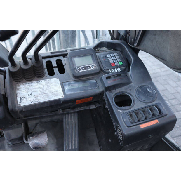 2020 Toyota 02-8FDF30-49152829
